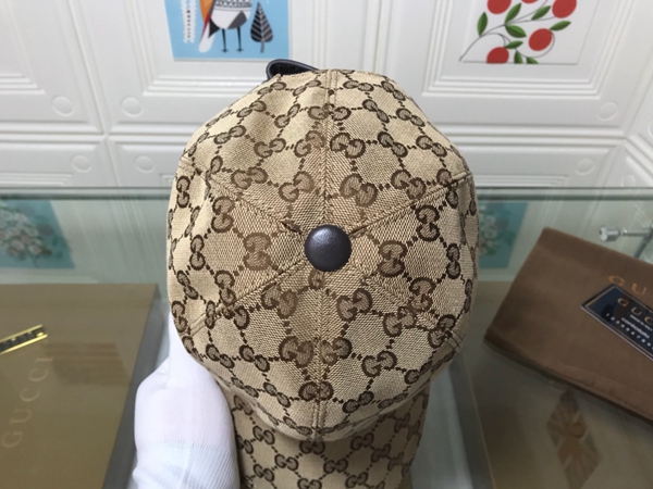 ブランド帽子側面デザイン